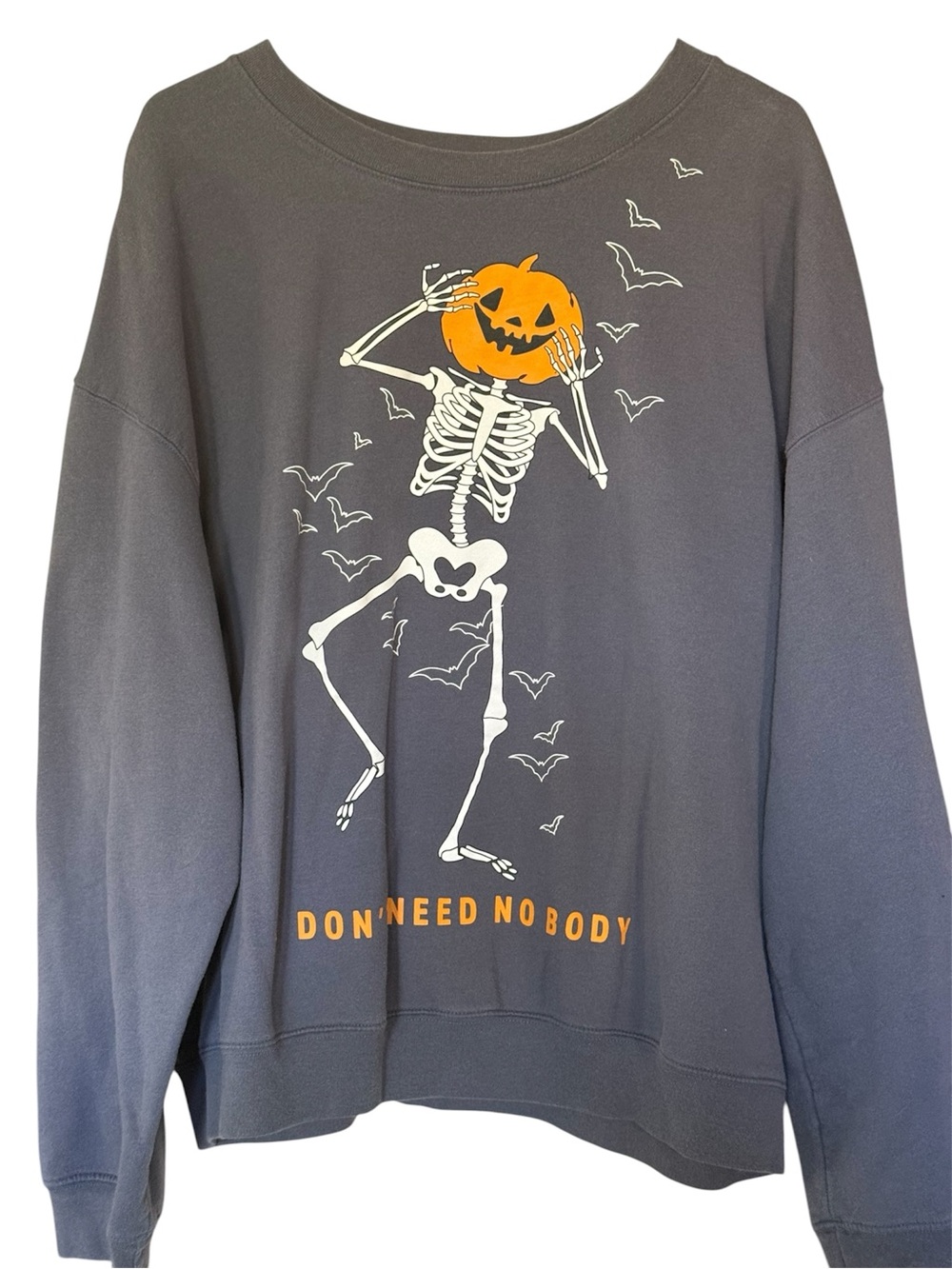 “Don’t Need Nobody”Skeleton Sweatshirt Size XXXL from Witch’s Estate Sale Comfy!